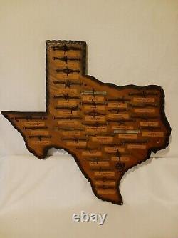 Large Antique Barbed Wire Display Texas 33 cuts of Authentic Barbwire 22 By 22