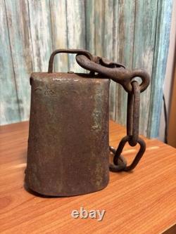Large Antique or Vintage Country Farm Ranch Cow Bell Hand Crafted & WithChain r6s3
