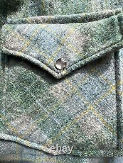 VINTAGE PENDLETON Wool High Grade WESTERN WEAR Flannel Shirt Sz L Pearl Snaps