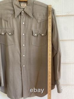 Vintage 1950s Levi's Short Horn Shirt Gabardine Western Sawtooth Pearl Snap M/L
