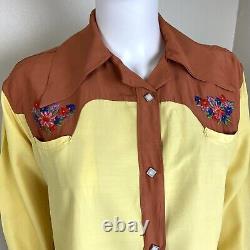 Vintage 40s 50s Hand Embroidered Floral Rayon Snap Button Western Shirt L Large