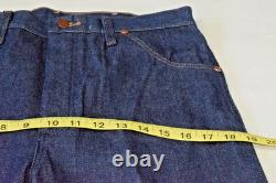 Vintage Jeans Wrangler 13MWZ 32 x 34 90s Raw Stiff Denim Cowboy Cut USA Fabric
