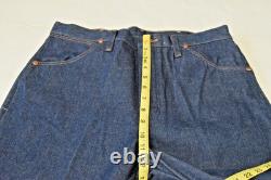 Vintage Jeans Wrangler 13MWZ 32 x 34 90s Raw Stiff Denim Cowboy Cut USA Fabric
