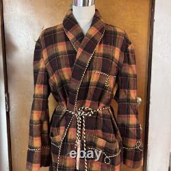 Vintage wool robe. Western piping. Large