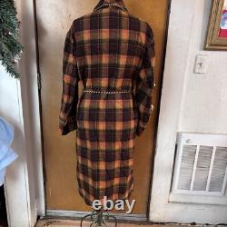 Vintage wool robe. Western piping. Large