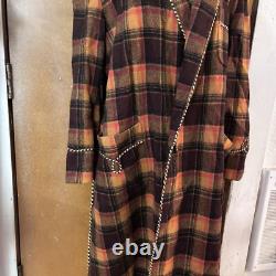 Vintage wool robe. Western piping. Large
