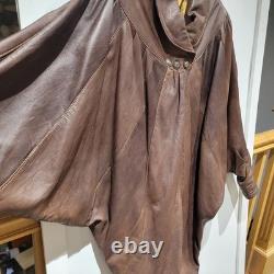 Womens Vera Pelle Italy Leather Brown Cape Coat Size Large Batwing Sleeves